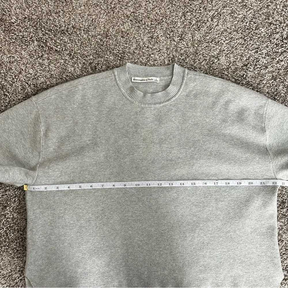 A&F Gray Short Sleeve Sweater - Picture 7 of 7